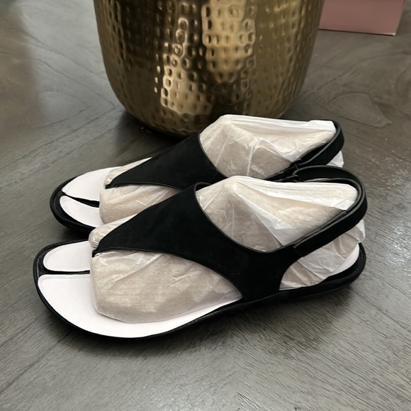 NATURALIZER Womens Black Lightweight Genn-detect Wedge Thong Sandals (Wide) - Picture 8 of 9